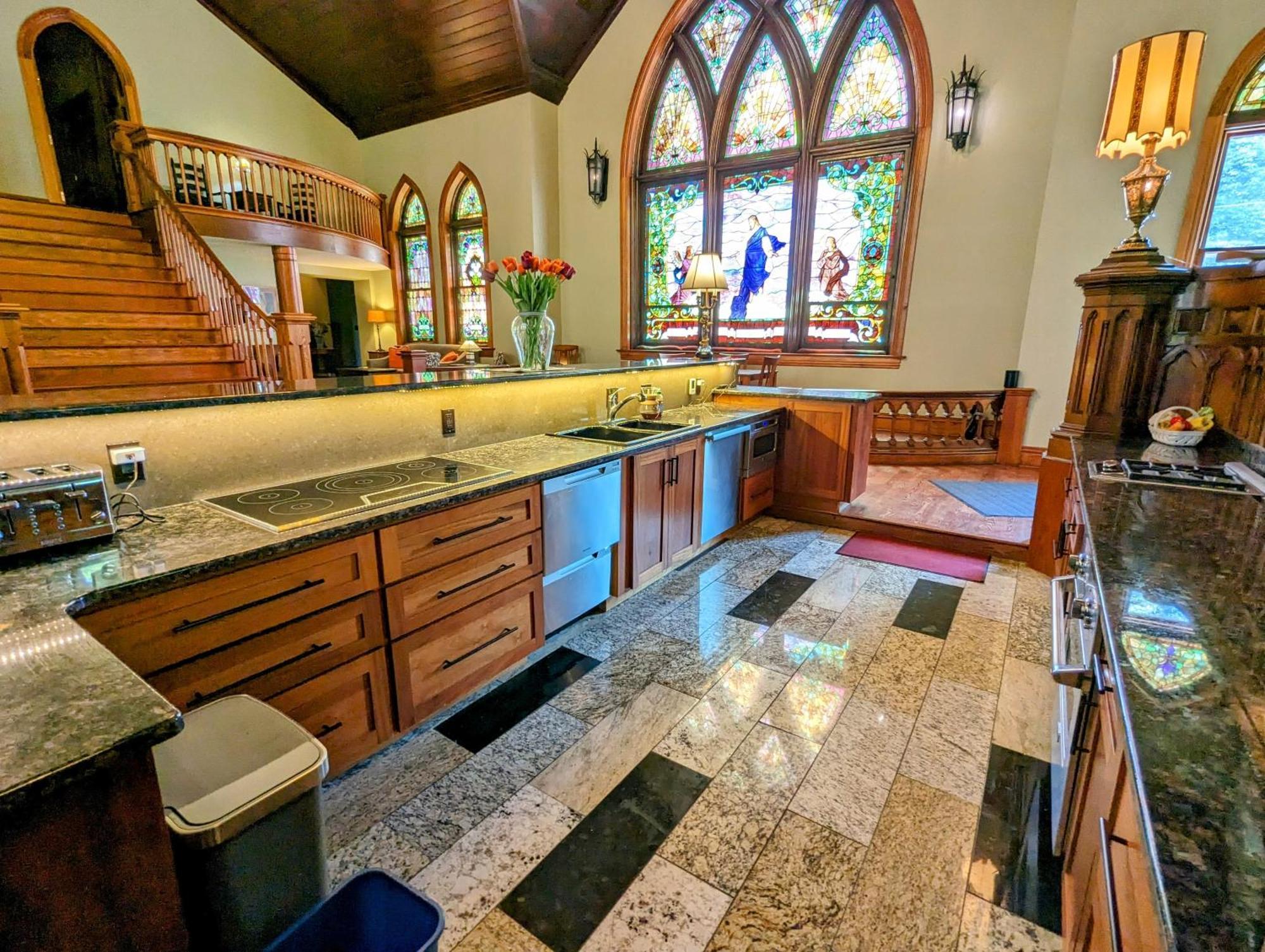 Gothic Heights Inn Clifton Heights Buitenkant foto